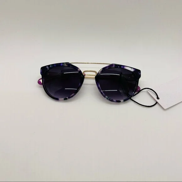 NWT Pedro del Hierro Round Sunglasses w/ Case and Dust Cloth 
